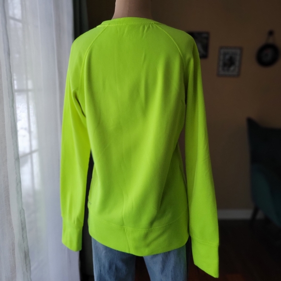 Nike Therma-Fit Crew Neck Kangaroo Pocket Top Womens Medium Neon Yellow - Picture 9 of 13